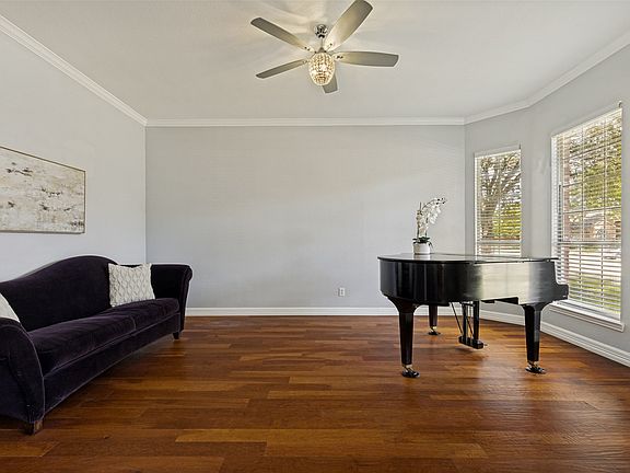 3rd image of 5604 Exeter Dr