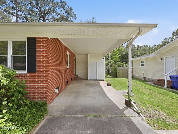 3rd image of 121 Bryan Boulevard