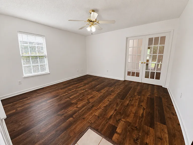 1533 Tinkertown Ave — Photo 6