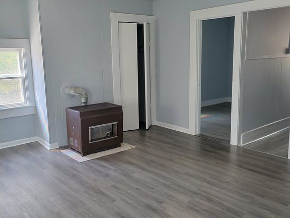 4th image of 4 Canonicus St Unit 1W