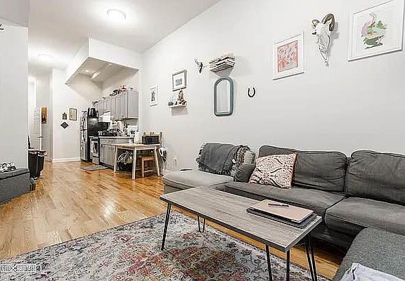 2nd image of 382 Manhattan Ave #2L