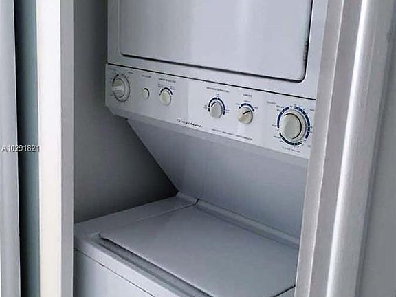 3rd image of 18151 NE 31st Ct APT 1605