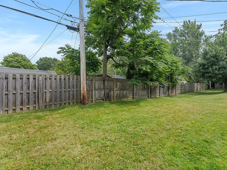 5909 Stumph Rd #2 — Photo 25