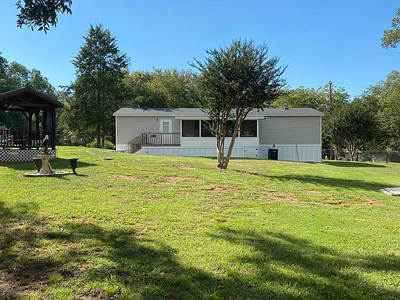 5th image of 107 Cedar Dr
