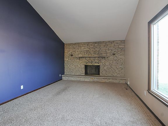 2nd image of 486 Francis St