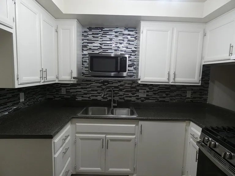 Waterstone Park Apartments — Photo 6