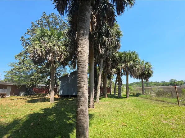 3403 Trout St, Brunswick, GA 31520