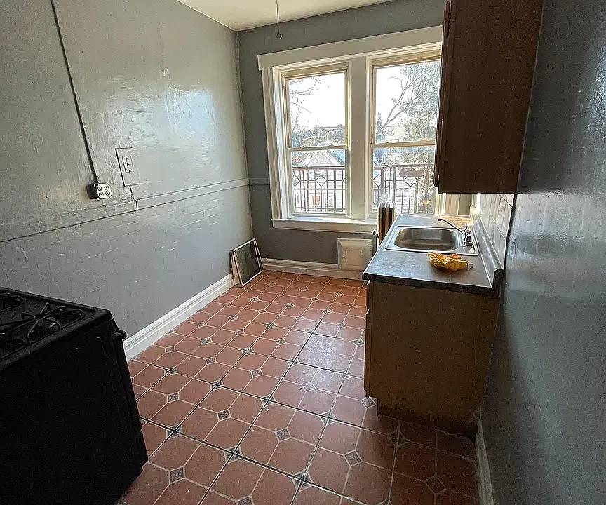 39 Fabyan Pl #5C