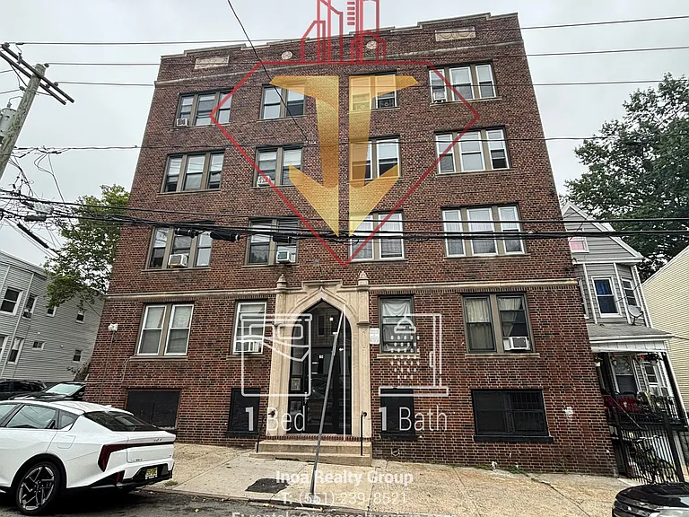 18-20 Fulton Ave #34 — Photo 1