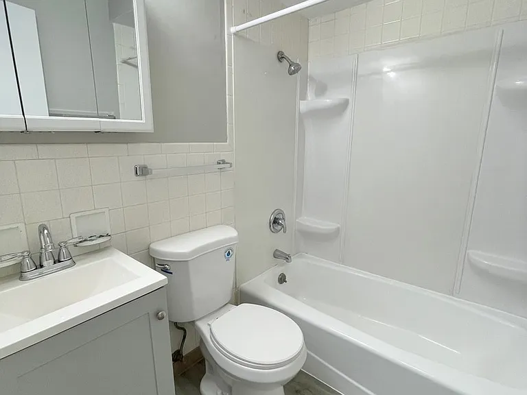 1940 Mark Ave #4 — Photo 8