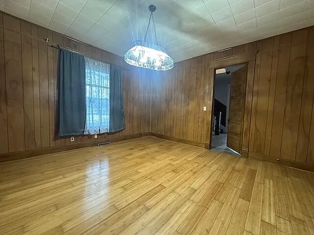 678 S English Ave — Photo 2