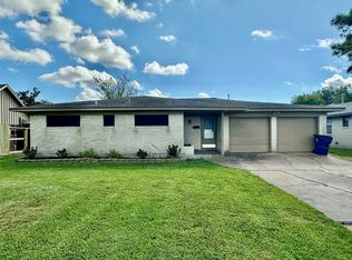 1905 19th Ave N, Texas City, TX 77590