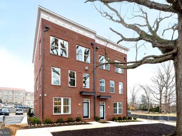 429 Brookland Grv NE, Washington, DC 20017