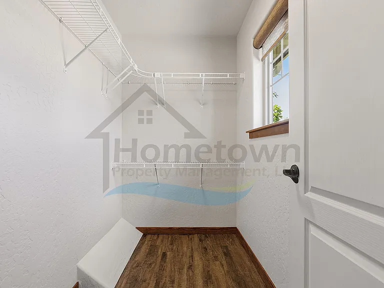 1622 E 3rd Ave — Photo 18