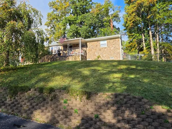 1511 Oak Forest Rd, Oak Hill, WV 25901