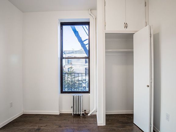 5th image of 100 Jefferson Ave #2