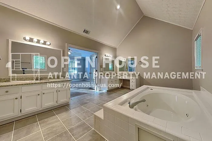 2798 Colony Cir — Photo 10