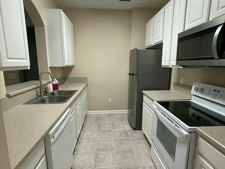7801 Point Meadows Dr #1102 — Photo 16