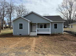 1432 Harding Ave, Waynesboro, VA 22980