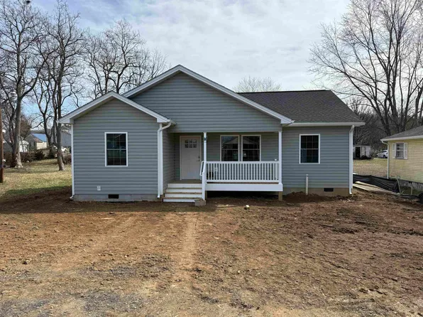 1432 Harding Ave, Waynesboro, VA 22980