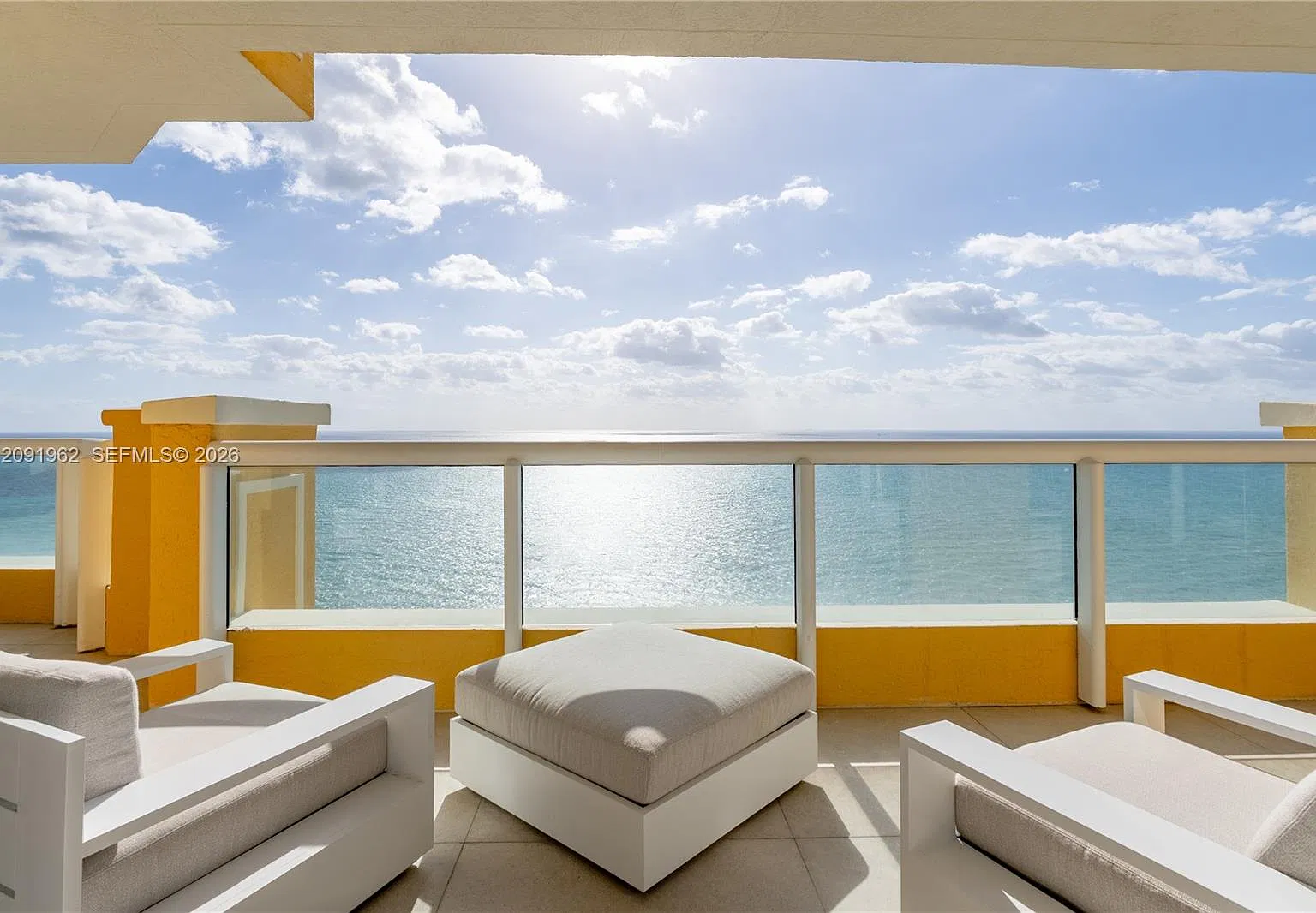 Acqualina Ocean Residence — Photo 1