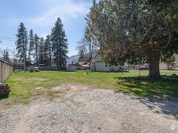 3rd image of 921 Pine Street