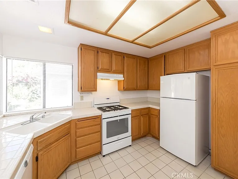 2577 Plaza Del Amo #737 — Photo 9