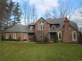 8136 Floss Ln, East Amherst, NY 14051