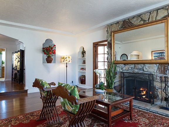 4th image of 1460 S Crescent Heights Blvd