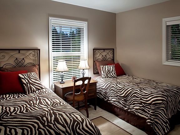 main floor twin bed