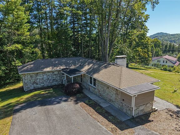 3rd image of 390 Sokassa Road