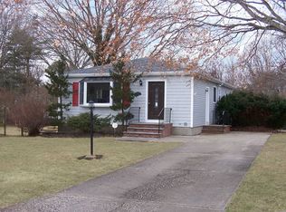 306 Tyler Ave, Miller Place, NY 11764