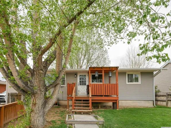 434 S Grant St, Laramie, WY 82070