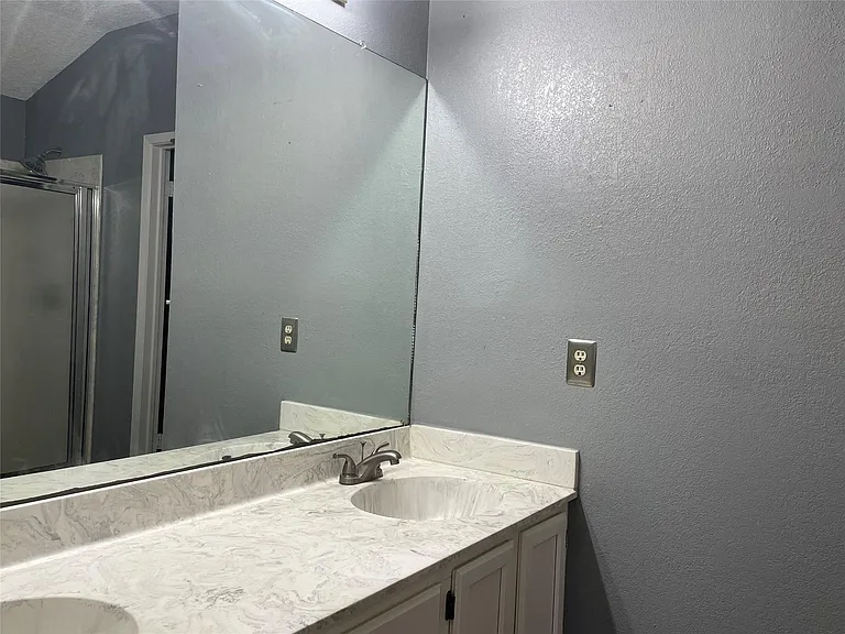 12702 Margit Dr — Photo 15