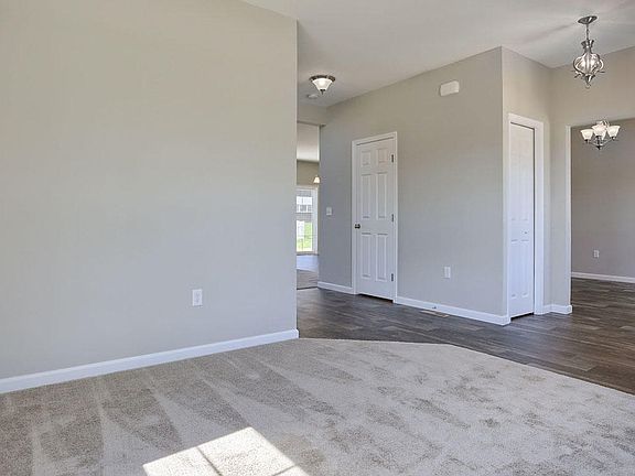 5th image of 28 Union Crest Dr #L-0031
