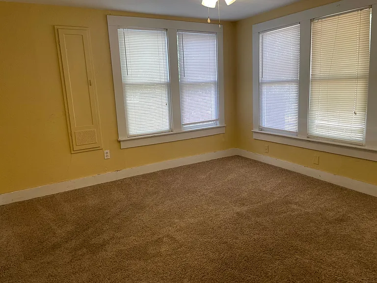 421 Kirkwood St — Photo 15
