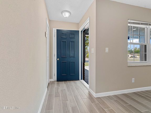 3rd image of 6105 SHAKESPEARE Drive