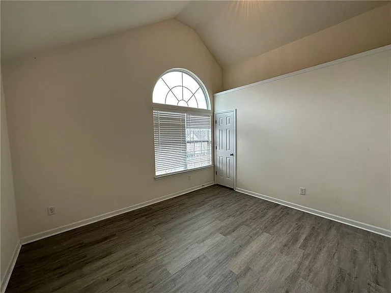 1335 Rocky Shoals Ln — Photo 12