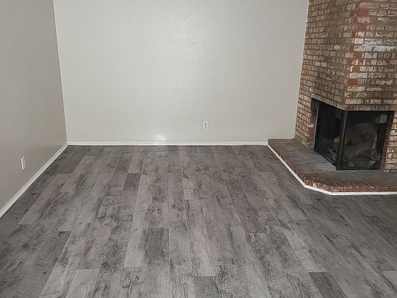 3rd image of 300 Whispering Sands Ct SE APT B