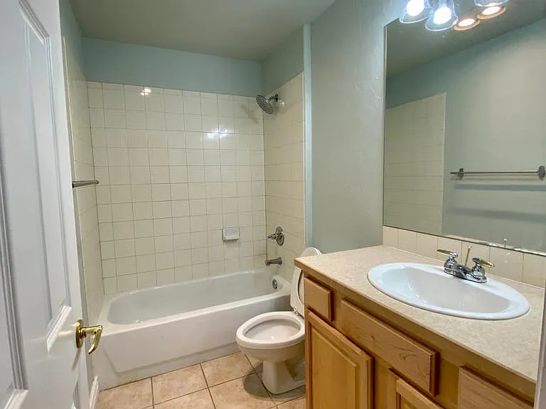 824 Kingdom Dr — Photo 8