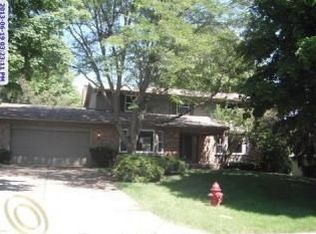 29984 Mayfair Rd, Farmington Hills, MI 48331