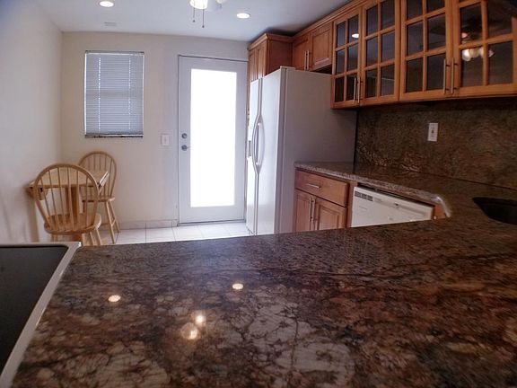 5th image of 1075 NE Miami Gardens Dr APT 610