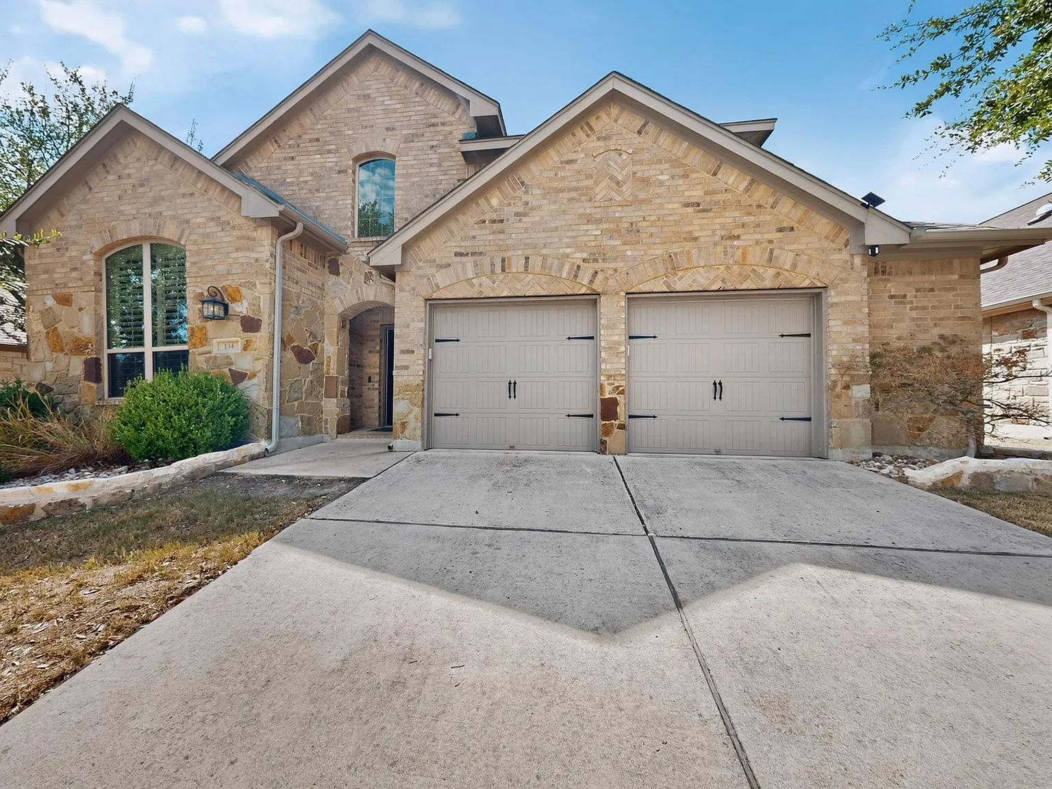 4 bed, 3.0 bath, 2767 sqft, $4,250 — Photo 1