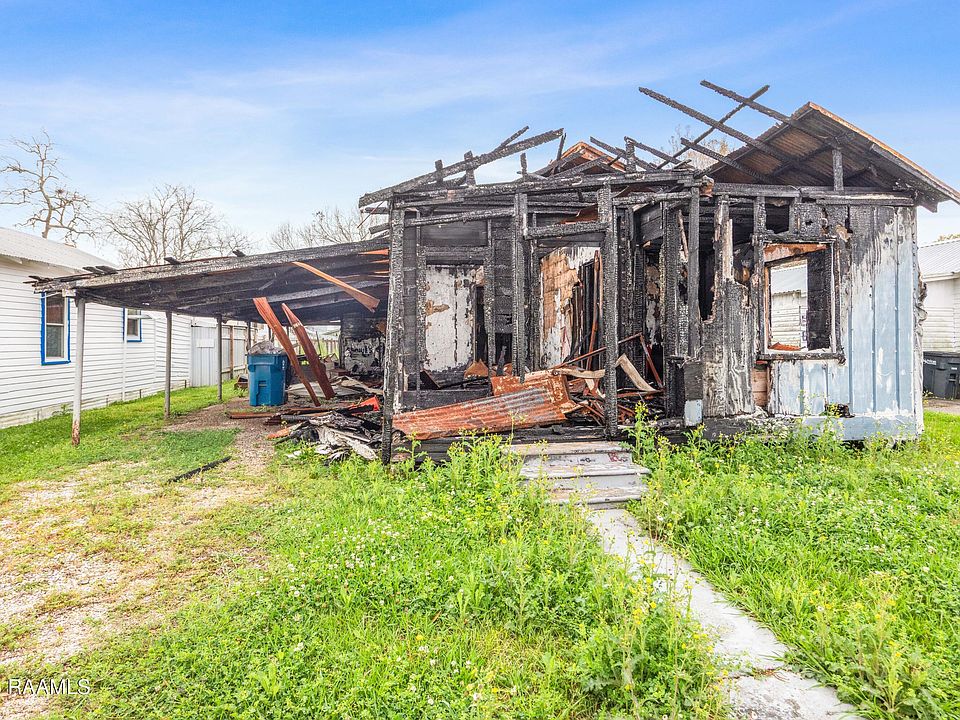 1st image of 1023 Walton St