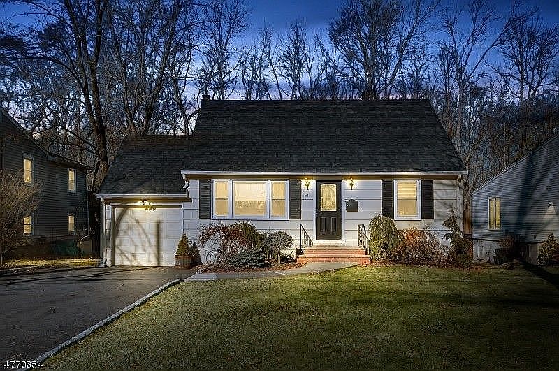 1st image of 61 Beechwood Rd