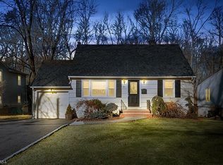 61 Beechwood Rd, Florham Park, NJ