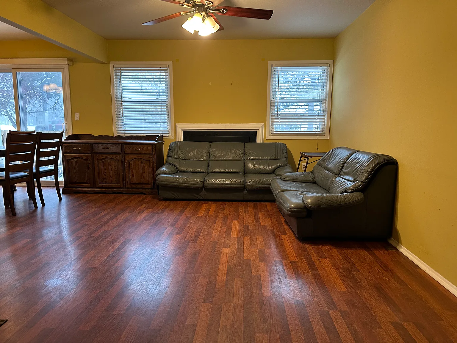 3 bed, 1.5 bath, 1487 sqft, $1,900 — Photo 2