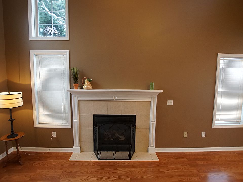 1st image of 7142 Quintara Dr NE