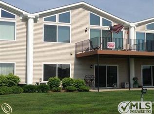 835 Crystal Ln, Marysville, MI