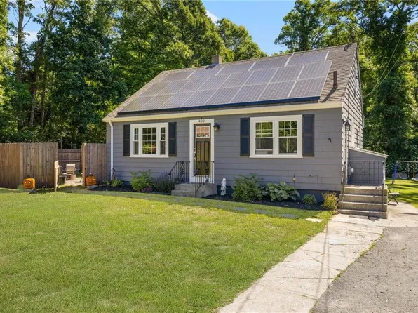400 Crandall Rd, Tiverton, RI 02878